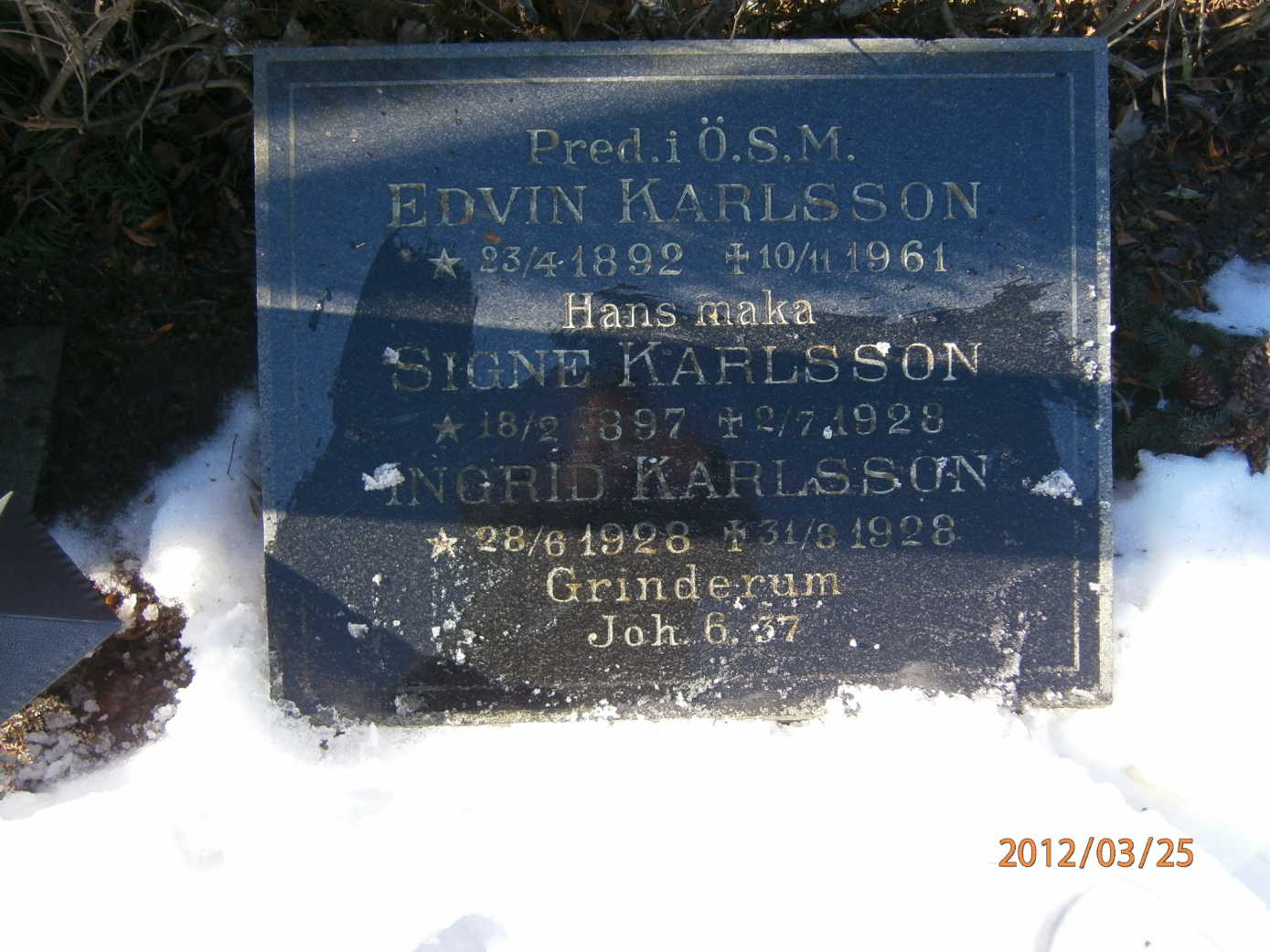 gravstenar_1961-11-10_edvinkarlsson&_1928-07-02_signe_karlsson.jpg